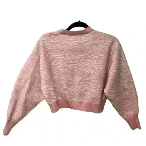 NWOT BCBG Generation Women’s Cropped Cardigan Pink And White Tiger Print… - Picture 3 of 10